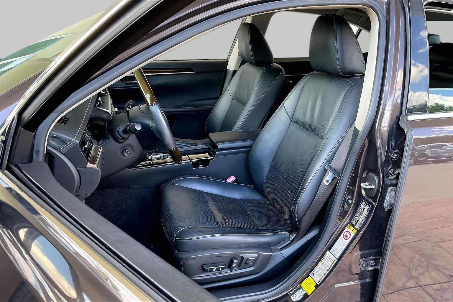 Pre-Owned 2014 Lexus ES 350