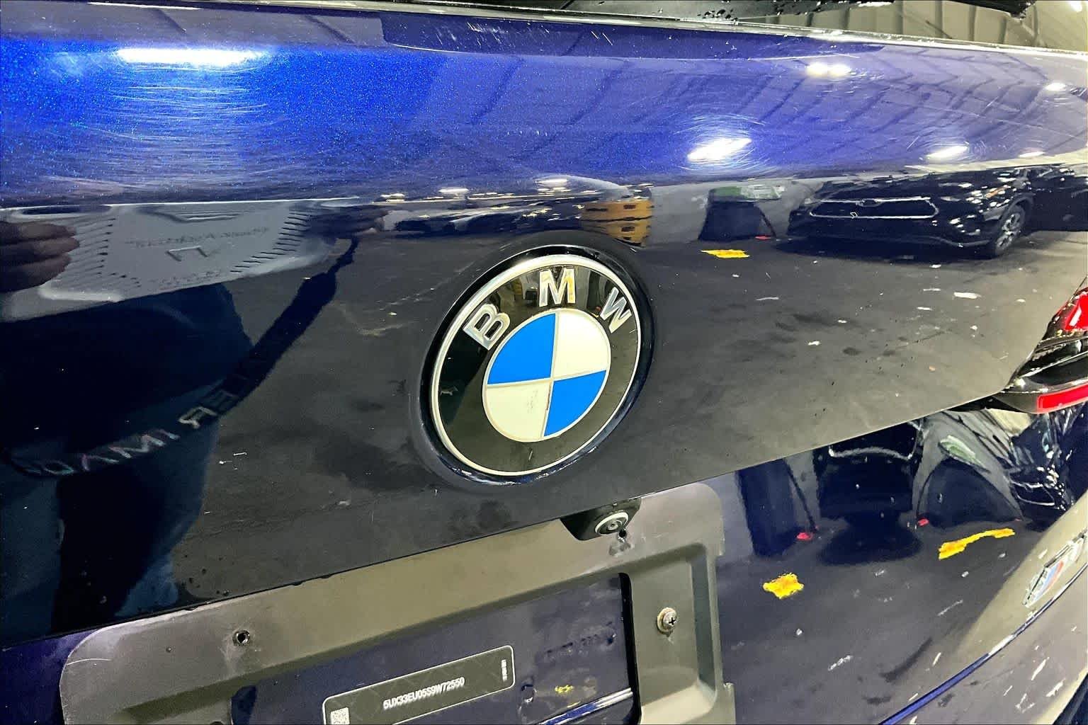 Used 2025 Tanzanite Blue II Metallic BMW M60i image 31