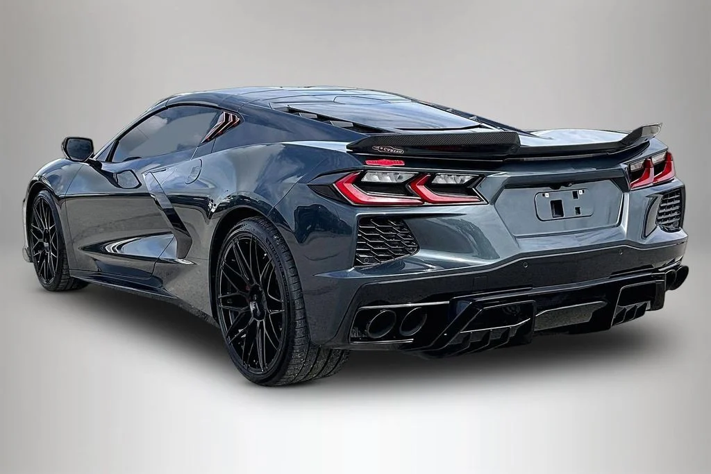 Used 2020 Gray Chevrolet Stingray image 4