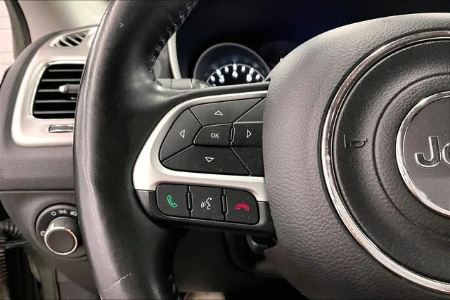 Used 2018 Olive Green Pearlcoat Jeep Sport image 25