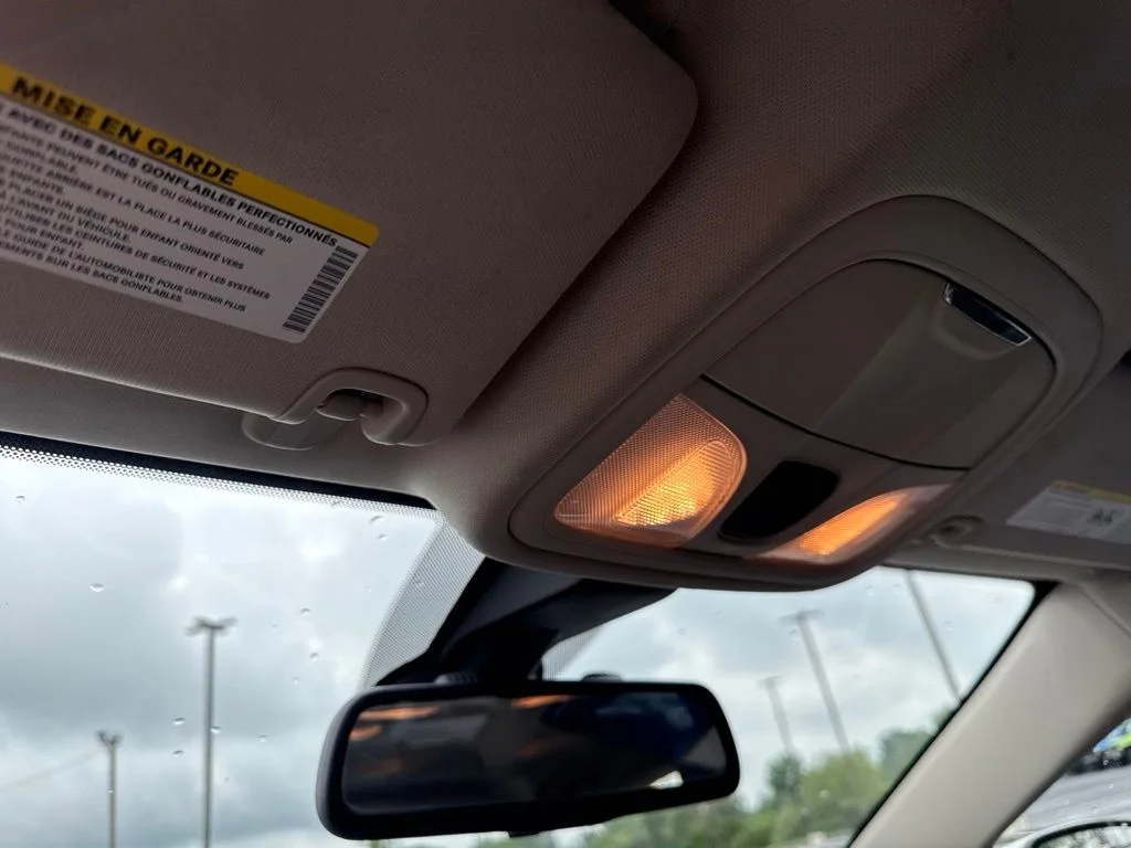 Used 2016 White Chrysler Limited image 25