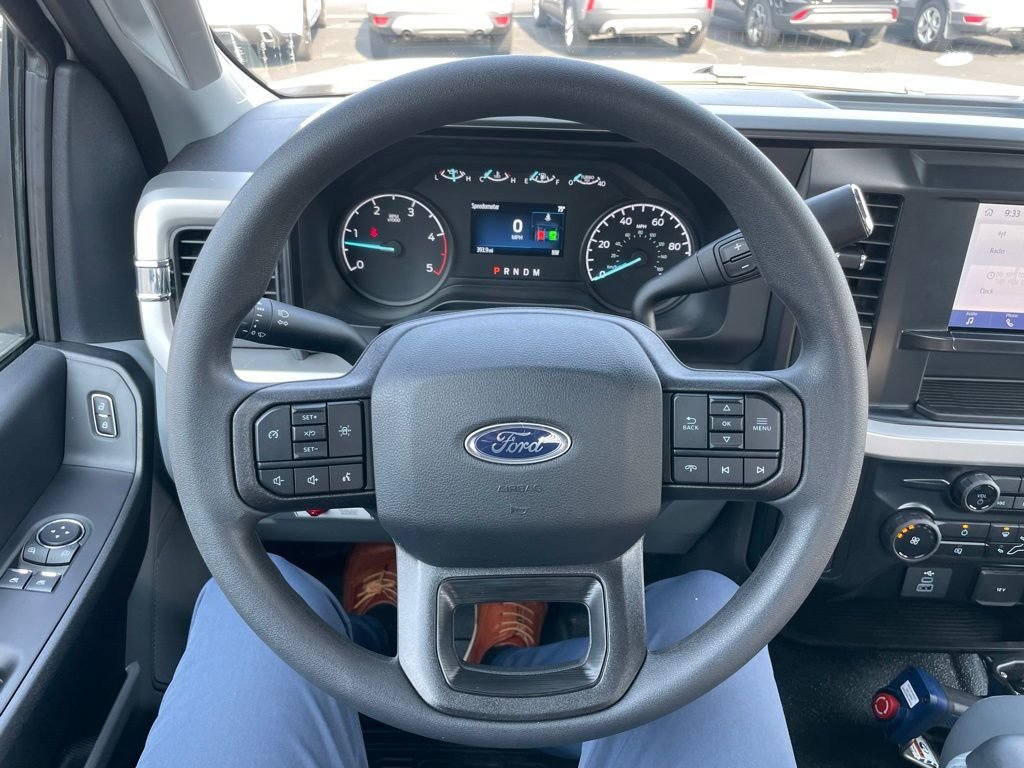 2025 Ford F-550 Super Duty Chassis Cab XL - Photo 25