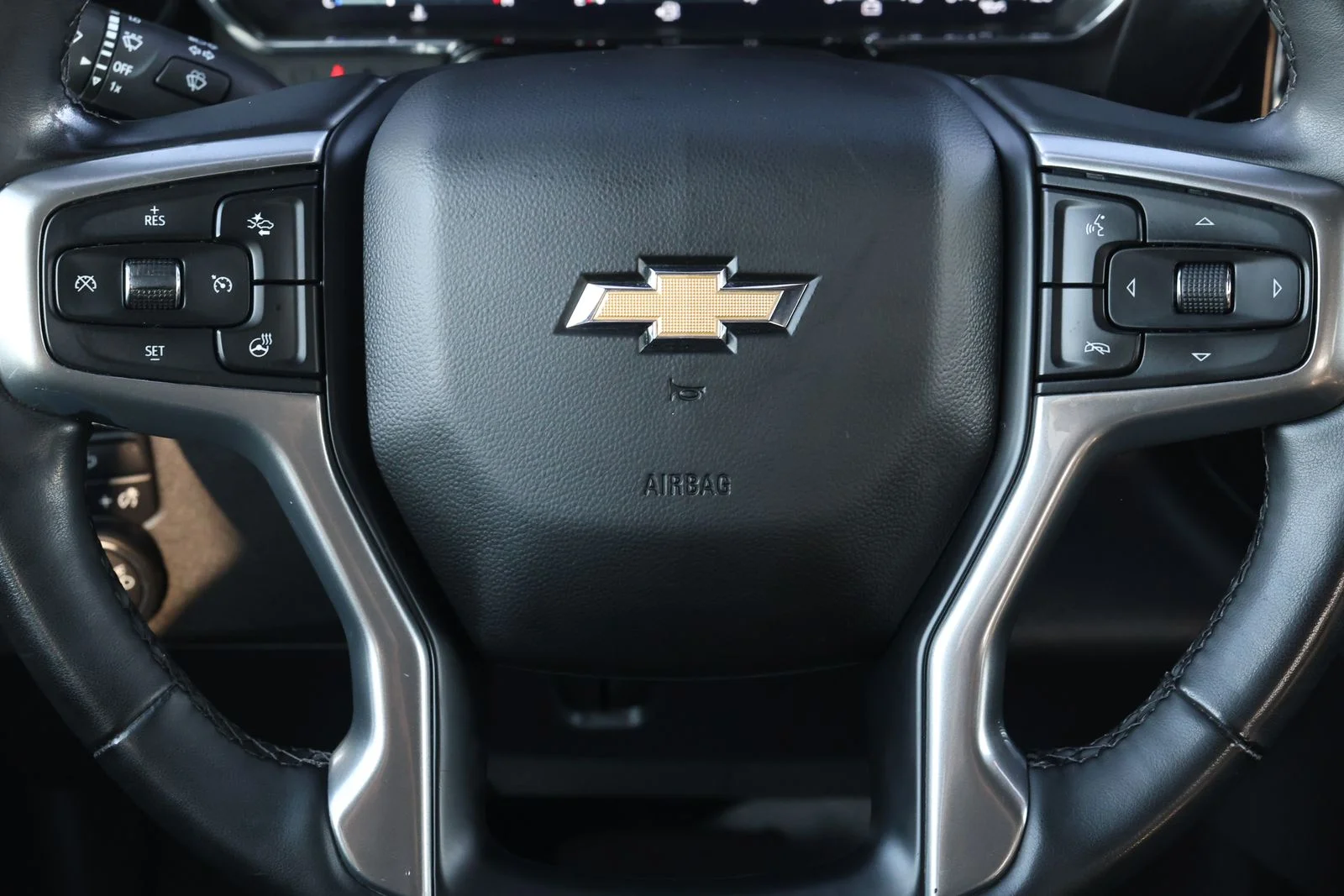 Used 2023 White Chevrolet LT image 16