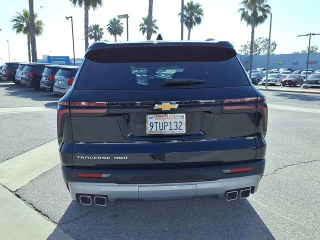 Used 2025 Mosaic Black Metallic Chevrolet LT image 5