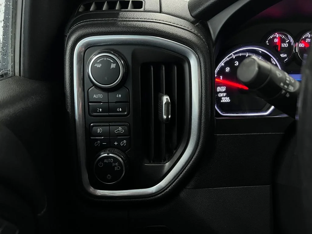 Used 2019 Shadow Gray Metallic Chevrolet RST image 26