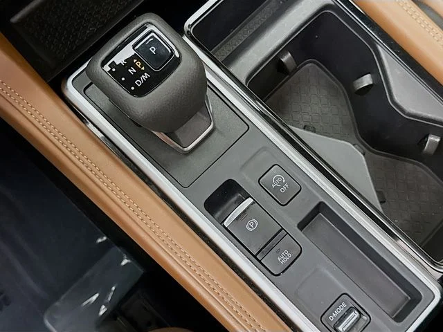 Certified Used 2024 Boulder Gray Pearl Nissan Platinum image 16