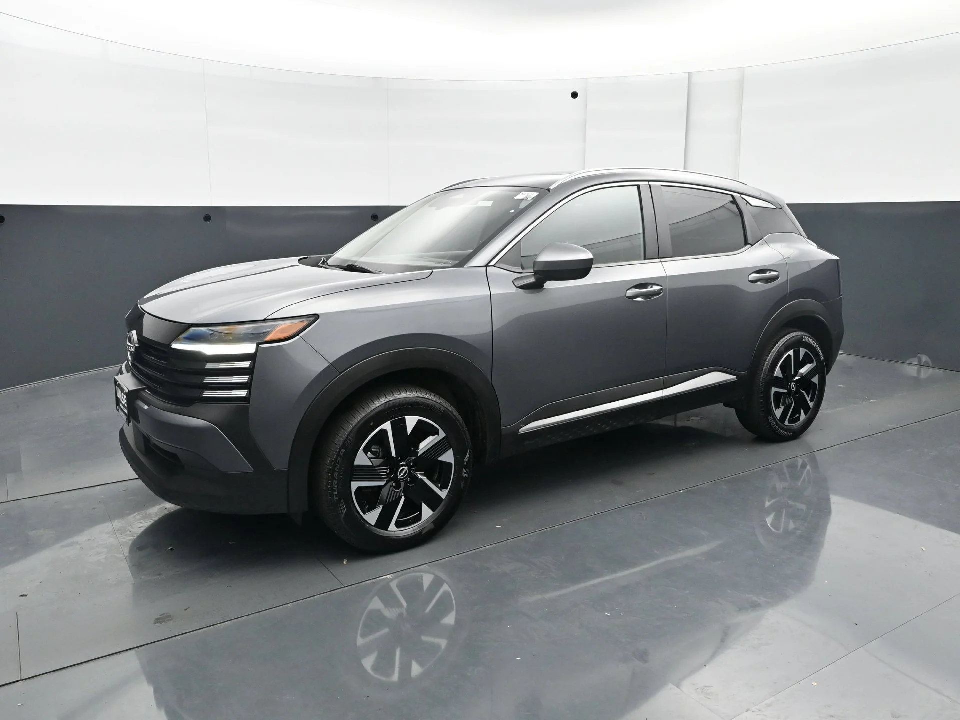 Used 2025 Nissan Kicks SV AWD with VIN 3N8AP6CB6SL430772 for sale in Burnsville, Minnesota