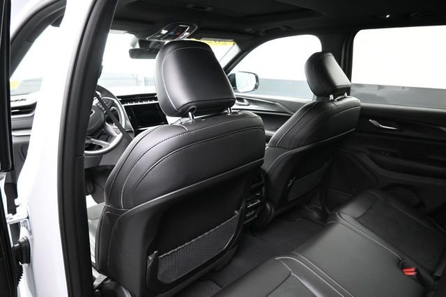 Used 2025 White Jeep Altitude X image 17
