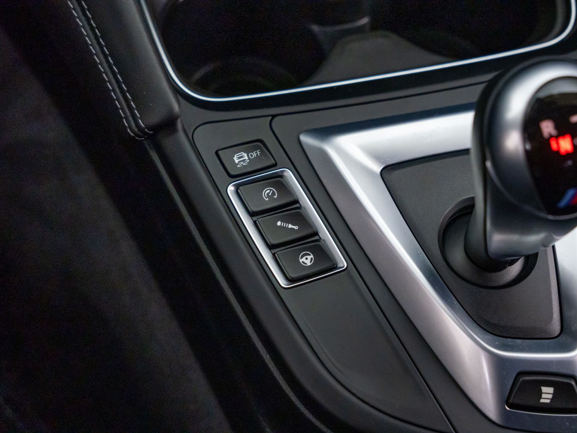 Used 2018 White BMW Base image 21