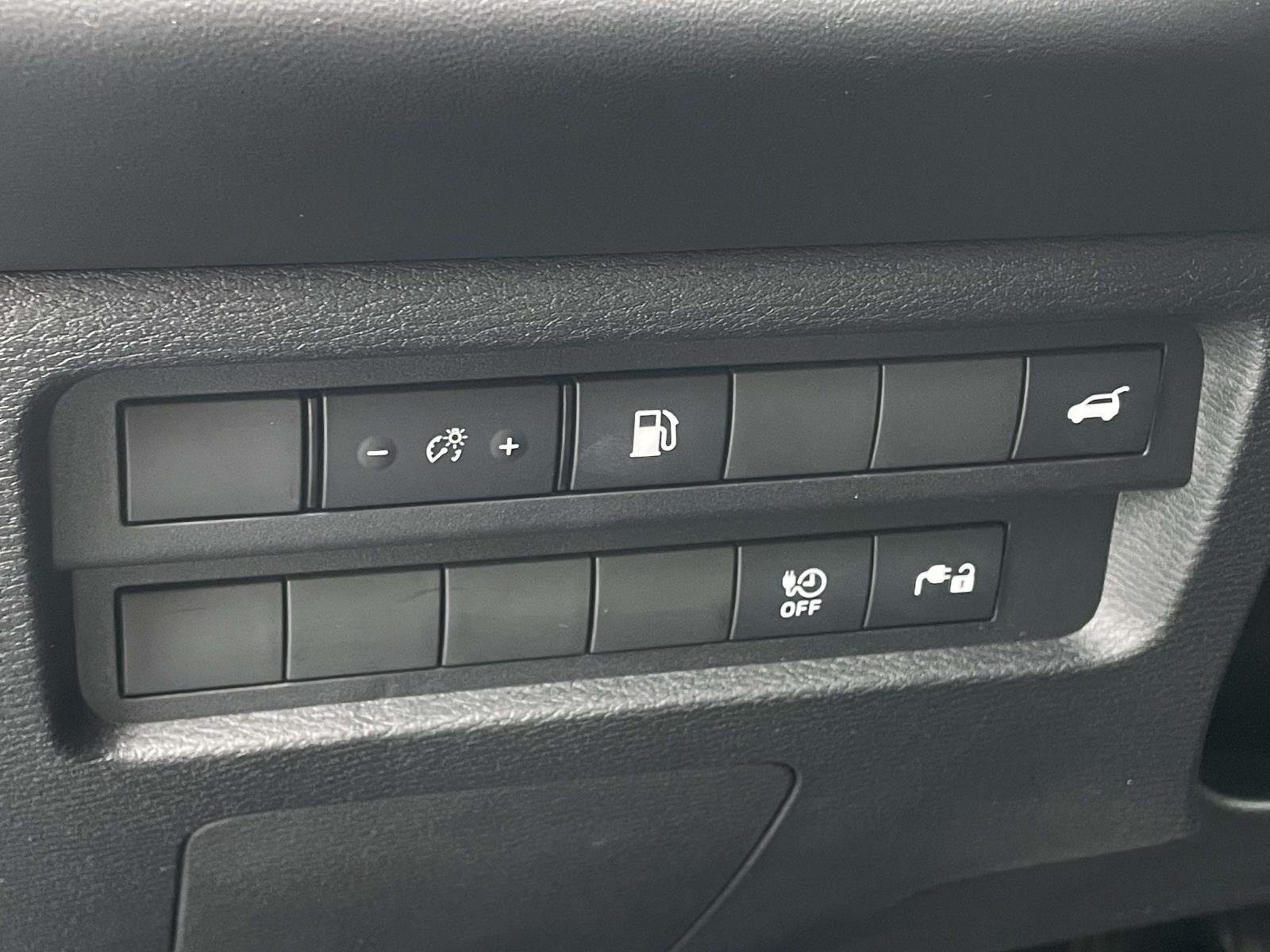 2025 Mitsubishi Outlander Plug-in Hybrid SE - Photo 9