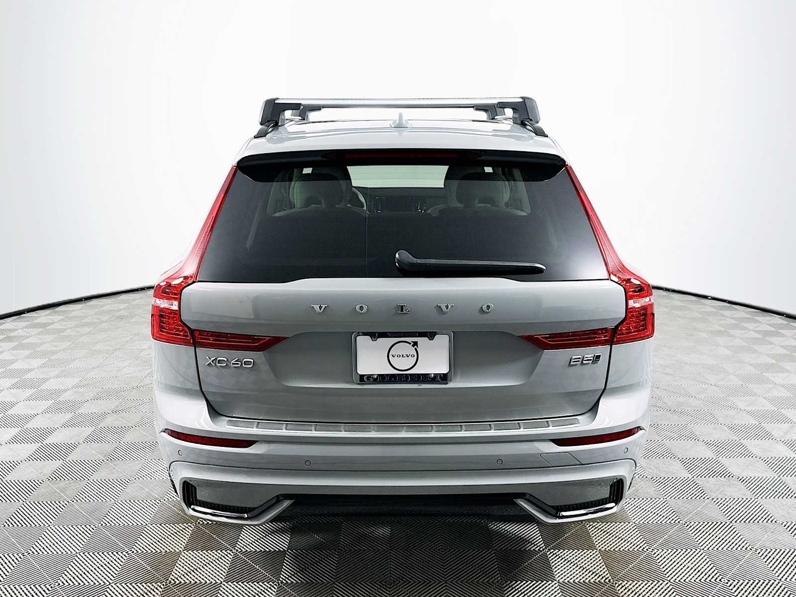 Certified Used 2024 Vapour Grey Volvo Core image 6