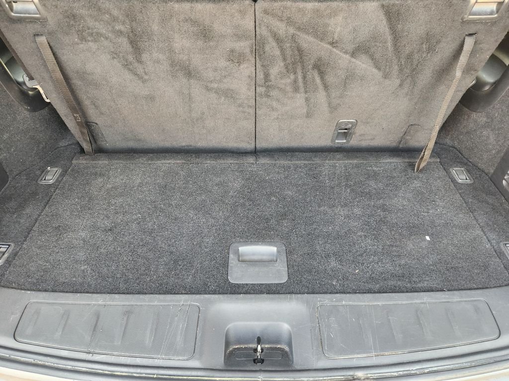 Used 2020 Silver Nissan S image 33