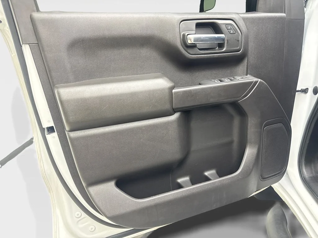 Used 2024 White Chevrolet Custom Trail Boss image 34