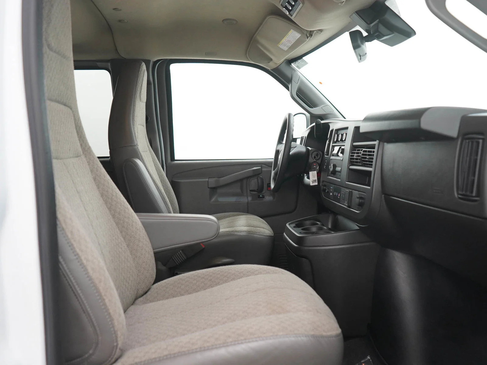 Used 2025 Summit White Chevrolet LT image 12