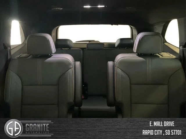 2025 GMC Acadia AT4 - Photo 16