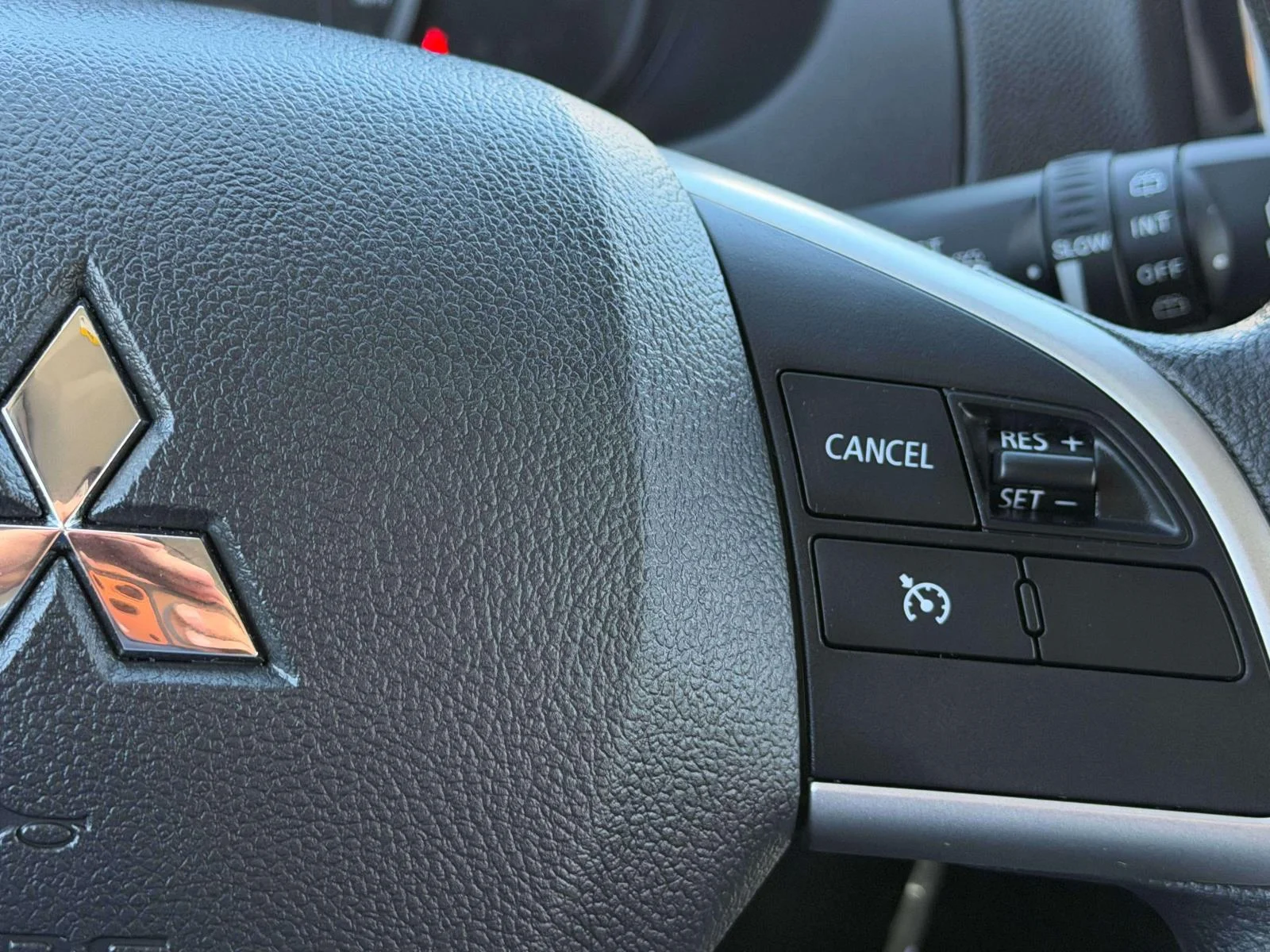 Used 2024 Sapphire Blue Metallic Mitsubishi ES image 15