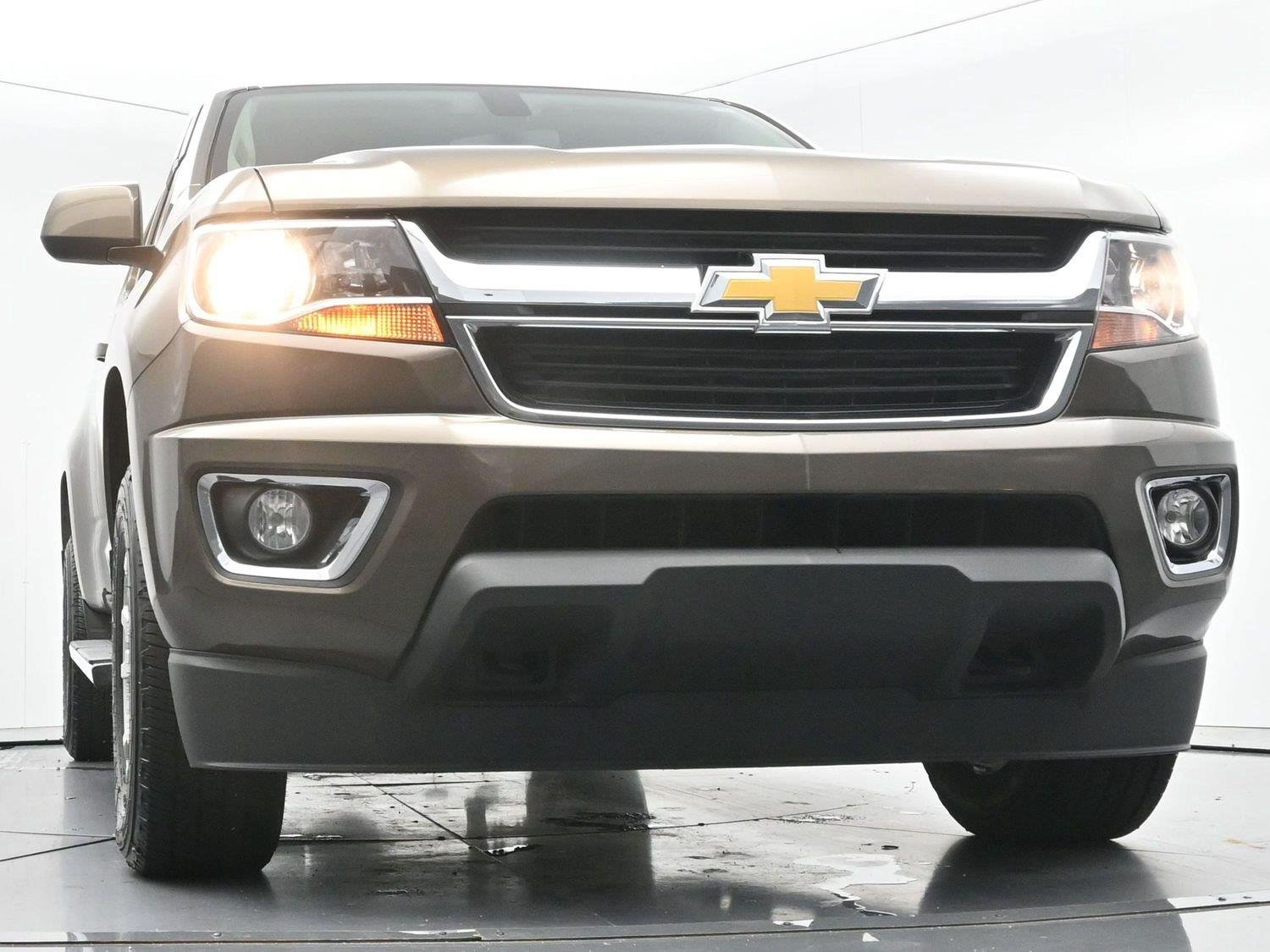 Used 2015 Brownstone Metallic Chevrolet 4WD LT image 52