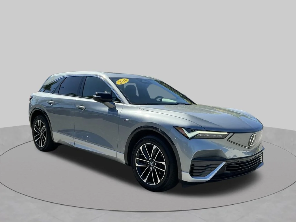 Used 2024  Acura Base image 15