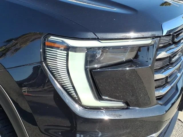Used 2025 Ebony Twilight Metallic GMC Elevation image 2