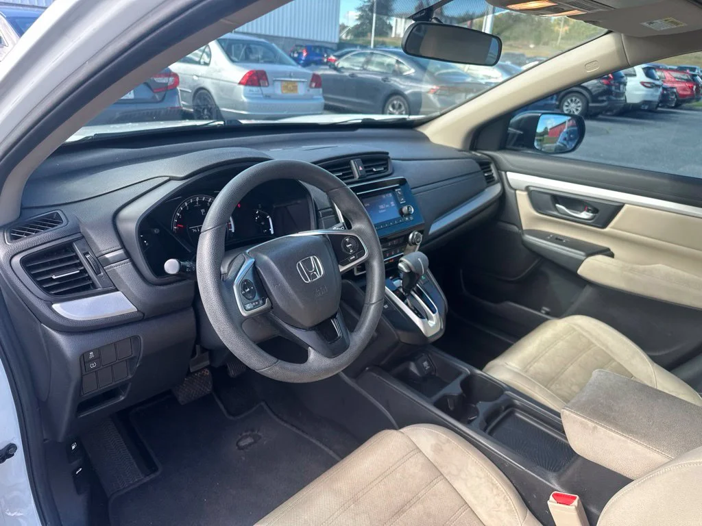 Used 2017 White Diamond Pearl Honda LX image 18