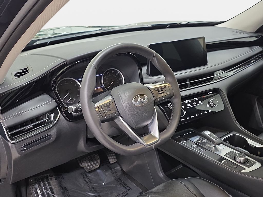 Certified Used 2023 Mineral Black INFINITI PURE image 13
