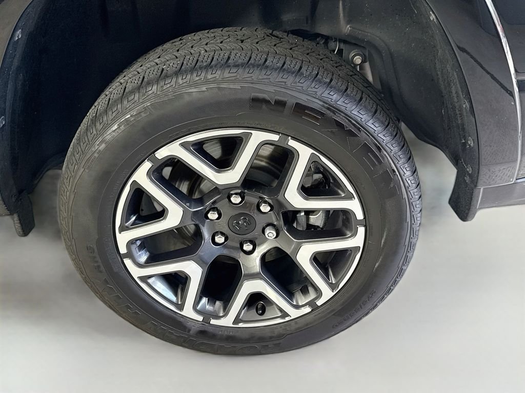 Used 2025 Diamond Black Crystal Pearlcoat Ram Laramie image 33