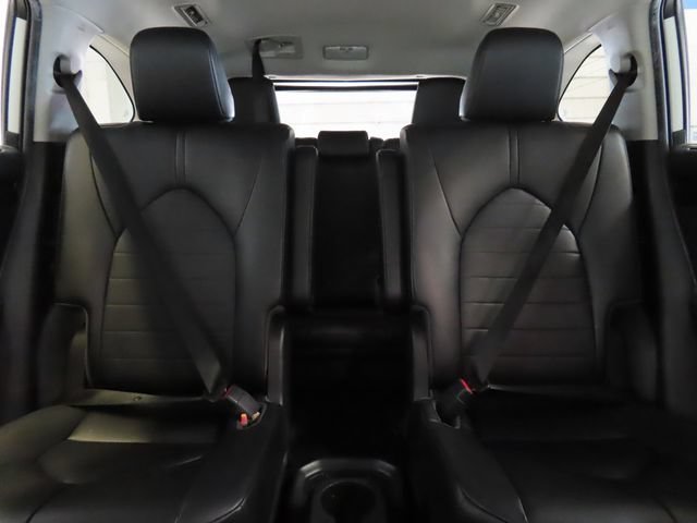 Used 2023 White Toyota XLE image 30