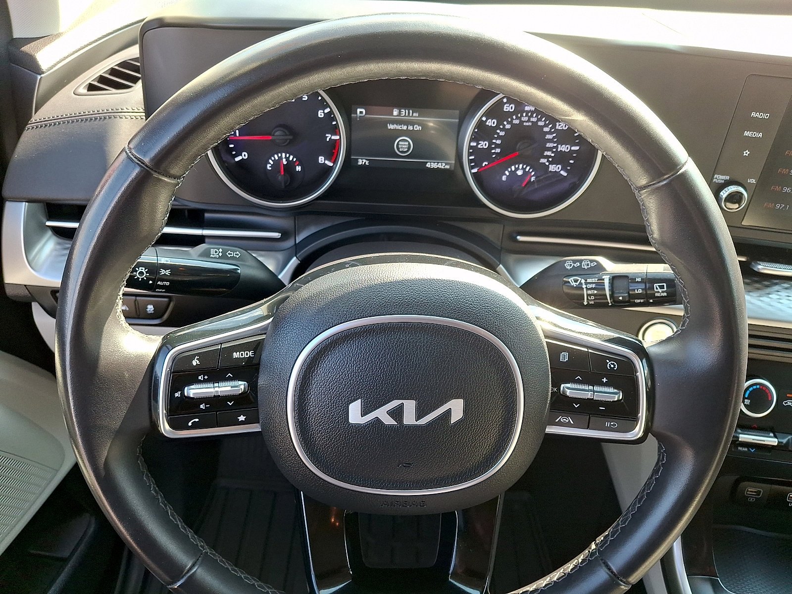 Used 2024 Flare Red Kia LX image 17