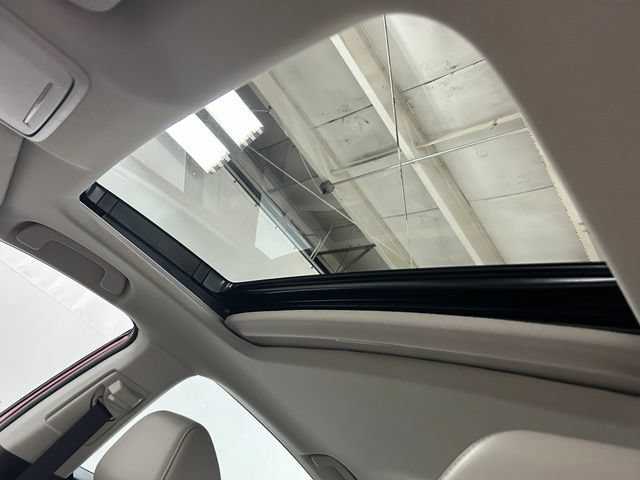 Used 2024 Red Honda Touring image 18