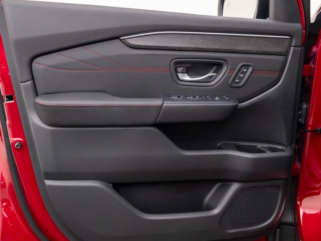 2026 Honda Pilot Black Edition - Photo 15