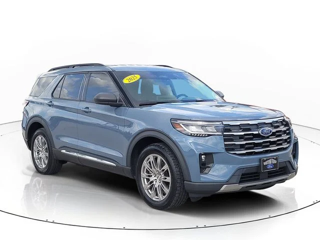 Used 2025 Blue Ford Active image 3
