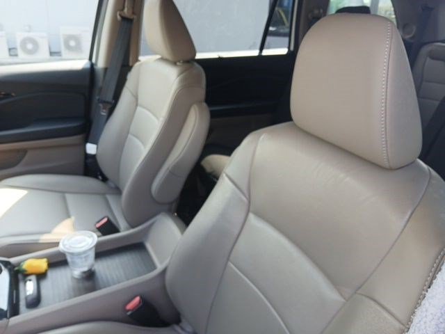 Used 2021 Platinum White Pearl Honda Touring 7-Passenger image 14