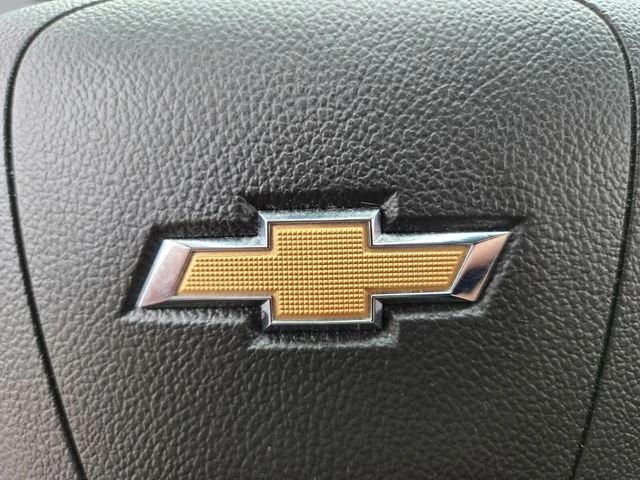 Used 2020 White Chevrolet LT image 32