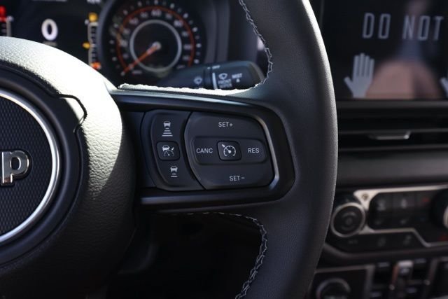 New 2025 Granite Crystal Metallic Clear-Coat Exterior Paint Jeep Willys image 25