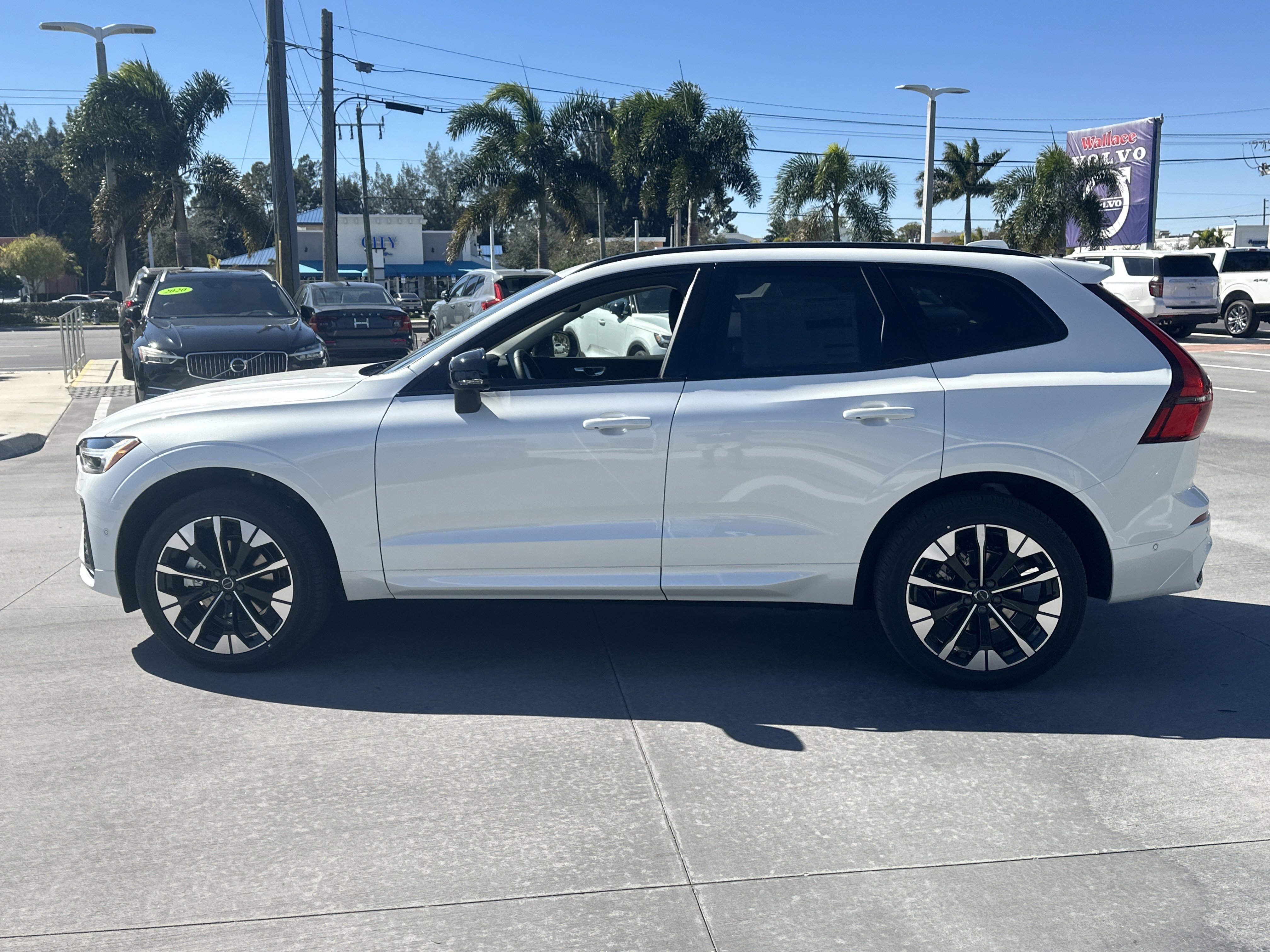New 2026  Volvo Plus image 10