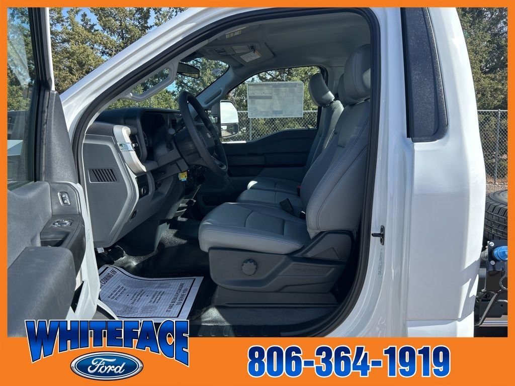 New 2026 Oxford White Ford XL image 15