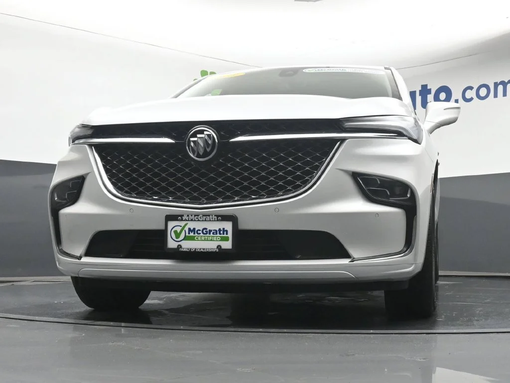 Used 2023 White Buick Avenir image 7