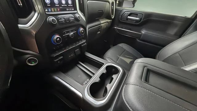 Used 2022 Summit White Chevrolet LTZ image 15