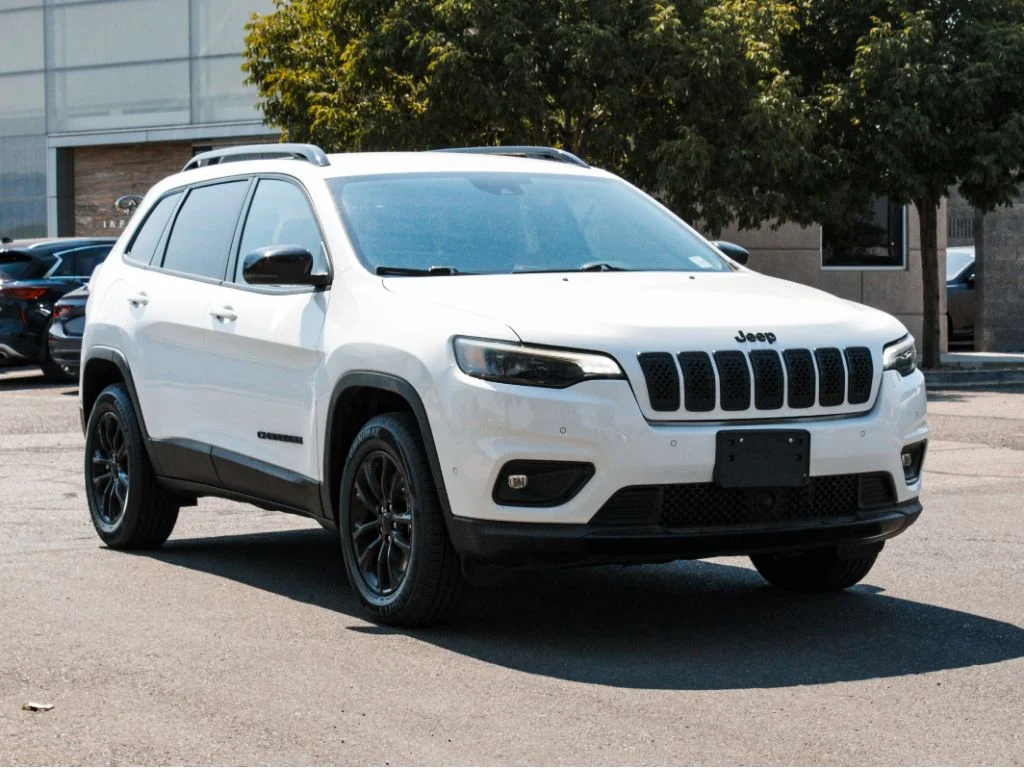 Used 2023 Bright White Clearcoat Jeep Altitude Lux image 3