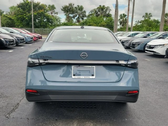 New 2027 Atlantic Gray Metallic Nissan SV image 5