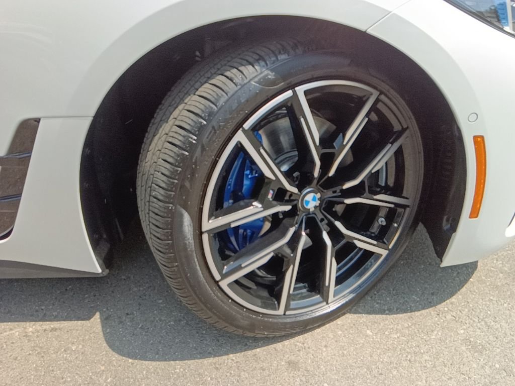 Used 2026 Mineral White Metallic BMW M440i xDrive Gran Coupe image 37