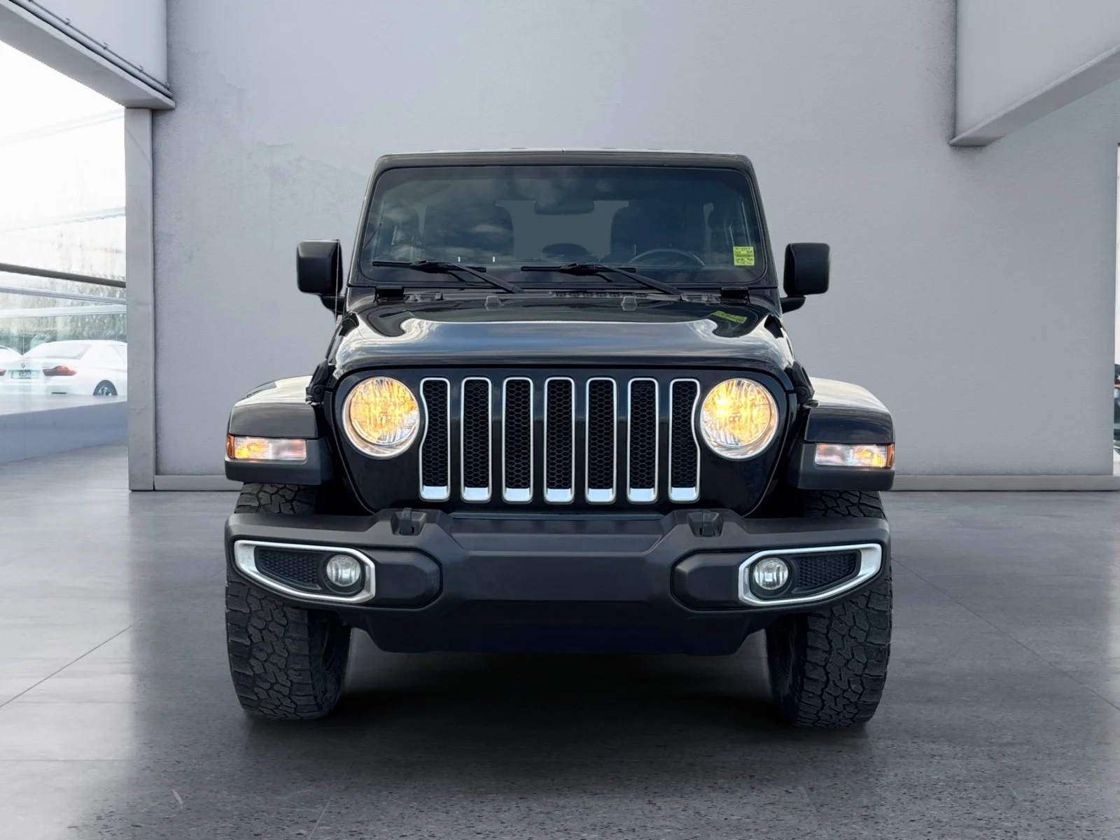 Used 2018 Black Jeep Sahara image 8