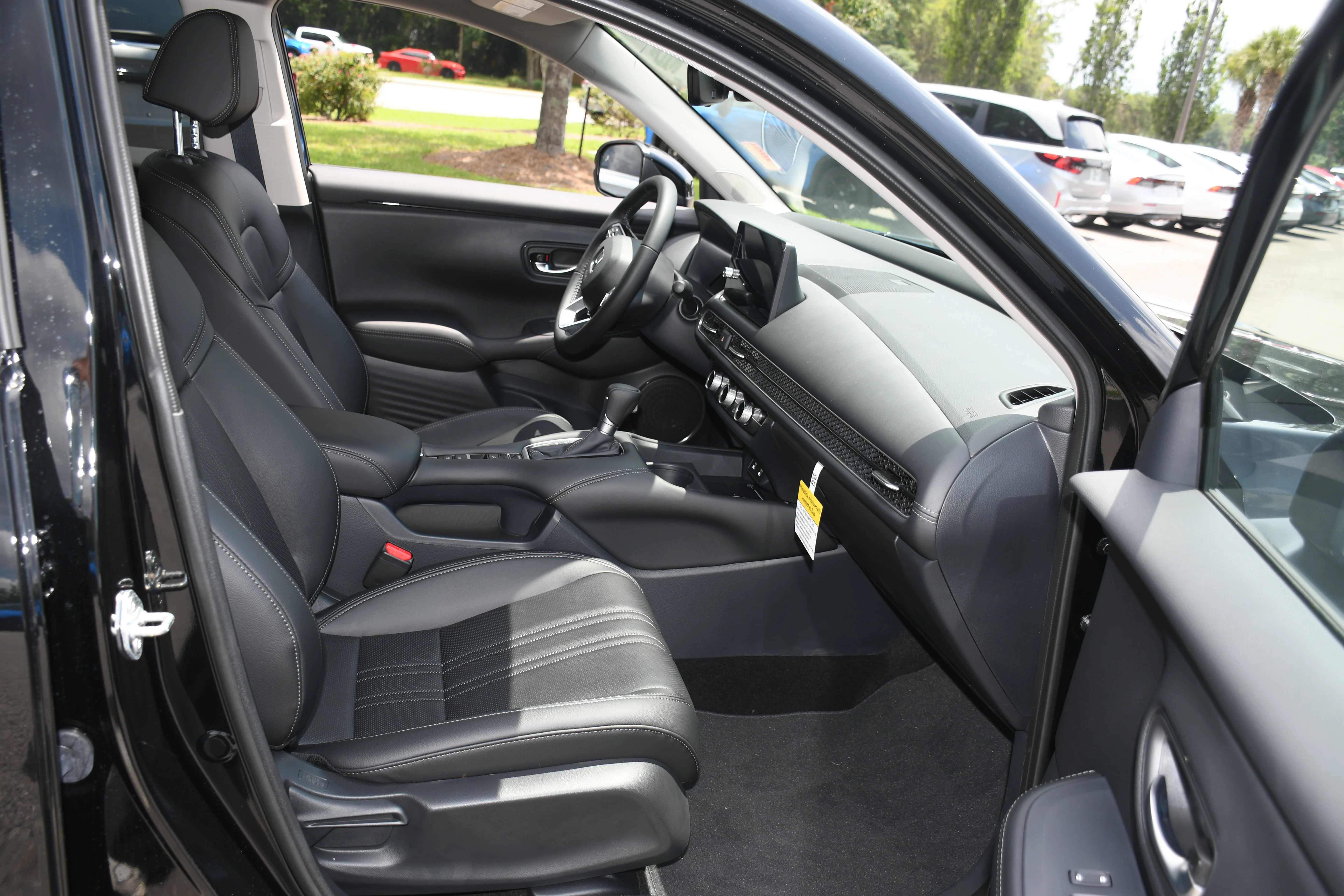 2027 Honda HR-V EX-L - Photo 11