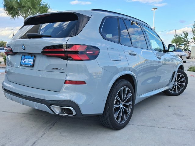Used 2025 Gray BMW sDrive40i image 7