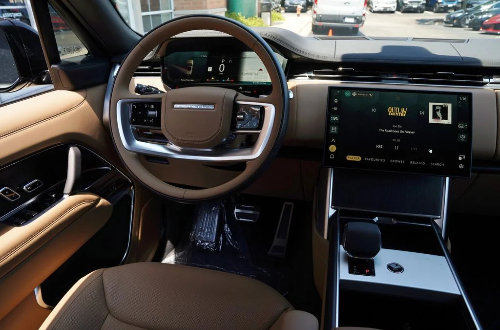 New 2026 Carpathian Grey Land Rover SE image 15