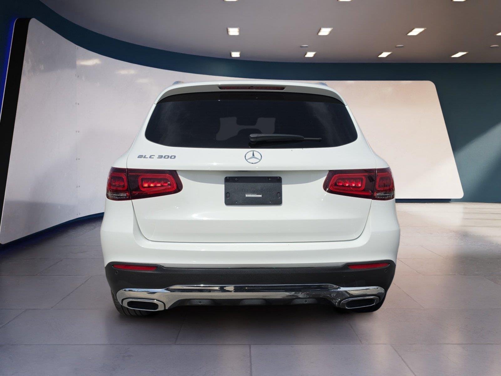Used 2022 Polar White Mercedes-Benz GLC 300 image 4