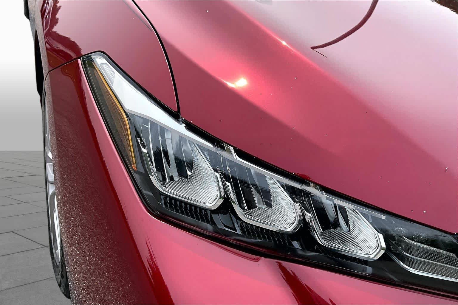 Used 2021 Ruby Flare Pearl Toyota XLE image 28