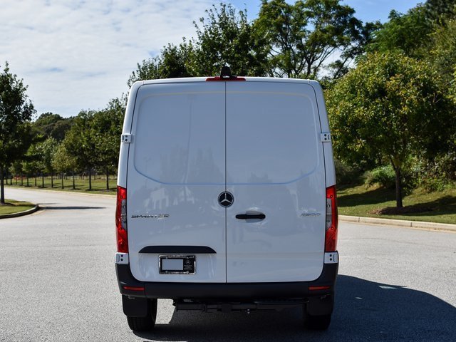 New 2026 Arctic White Mercedes-Benz Cargo 144 WB image 31