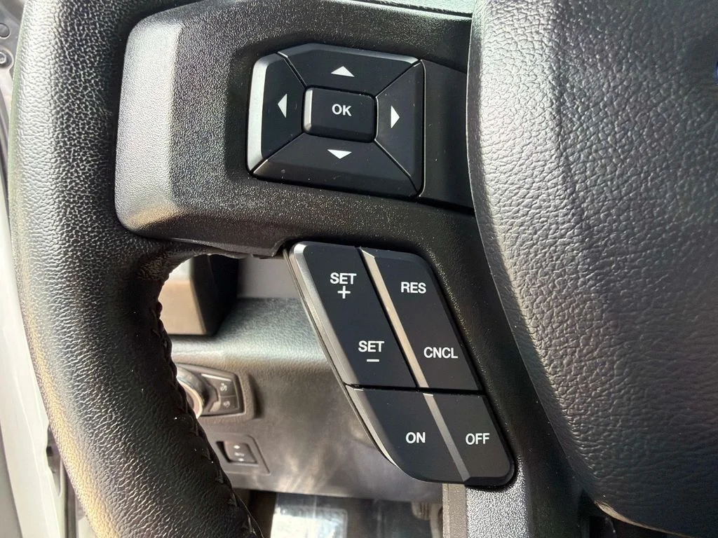 Used 2020 White Ford XLT image 30