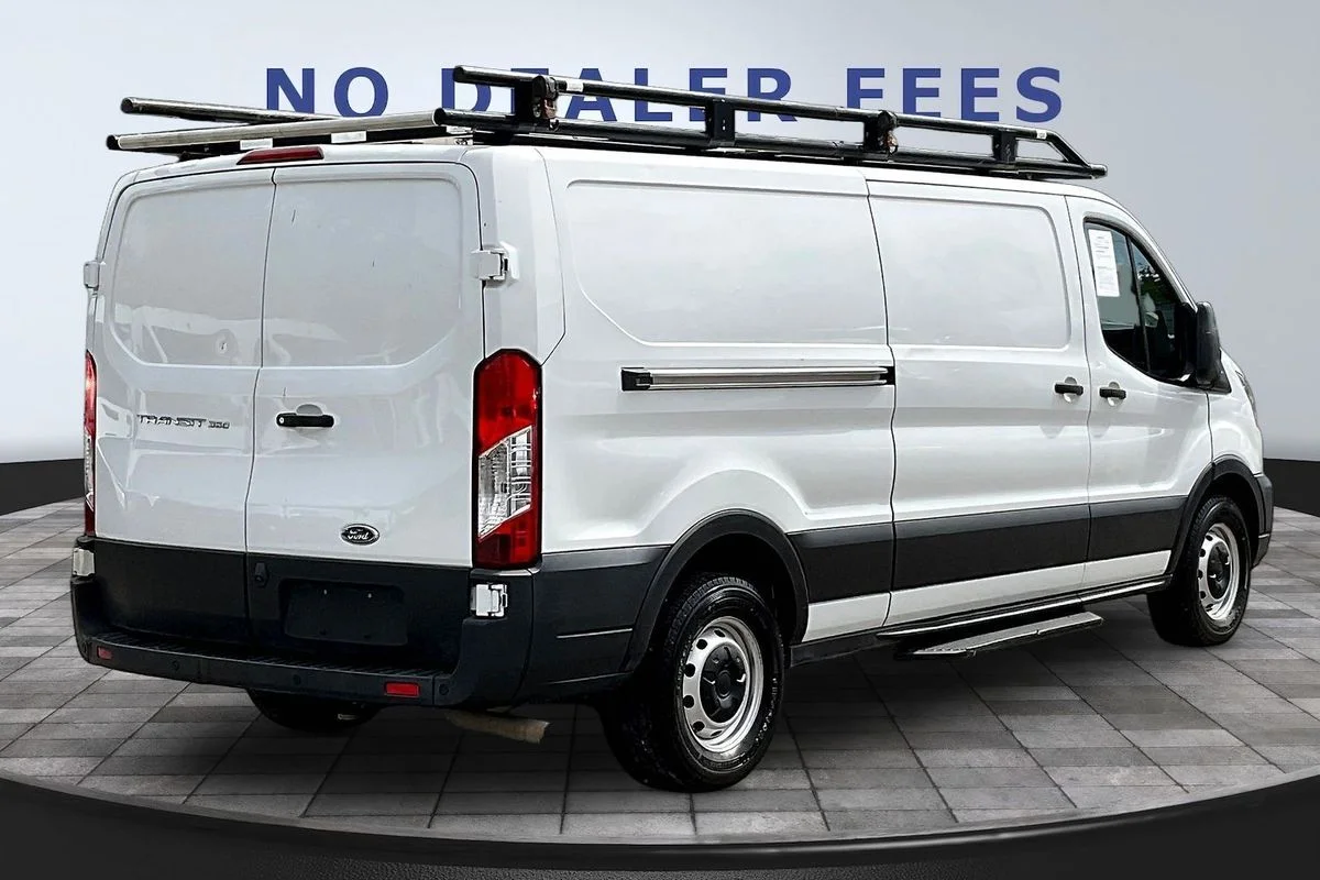 Used 2021  Ford  image 6